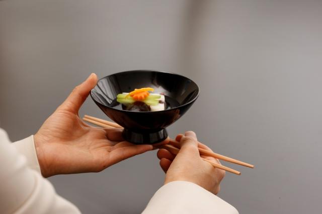 『美しい所作と豊かな心を ～ デキル女子への道』　名門ホテルで学ぶ日本料理の食卓作法